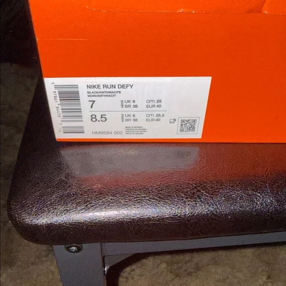 Nike Run Defy Athletic Shoes - Picture 3 of 7